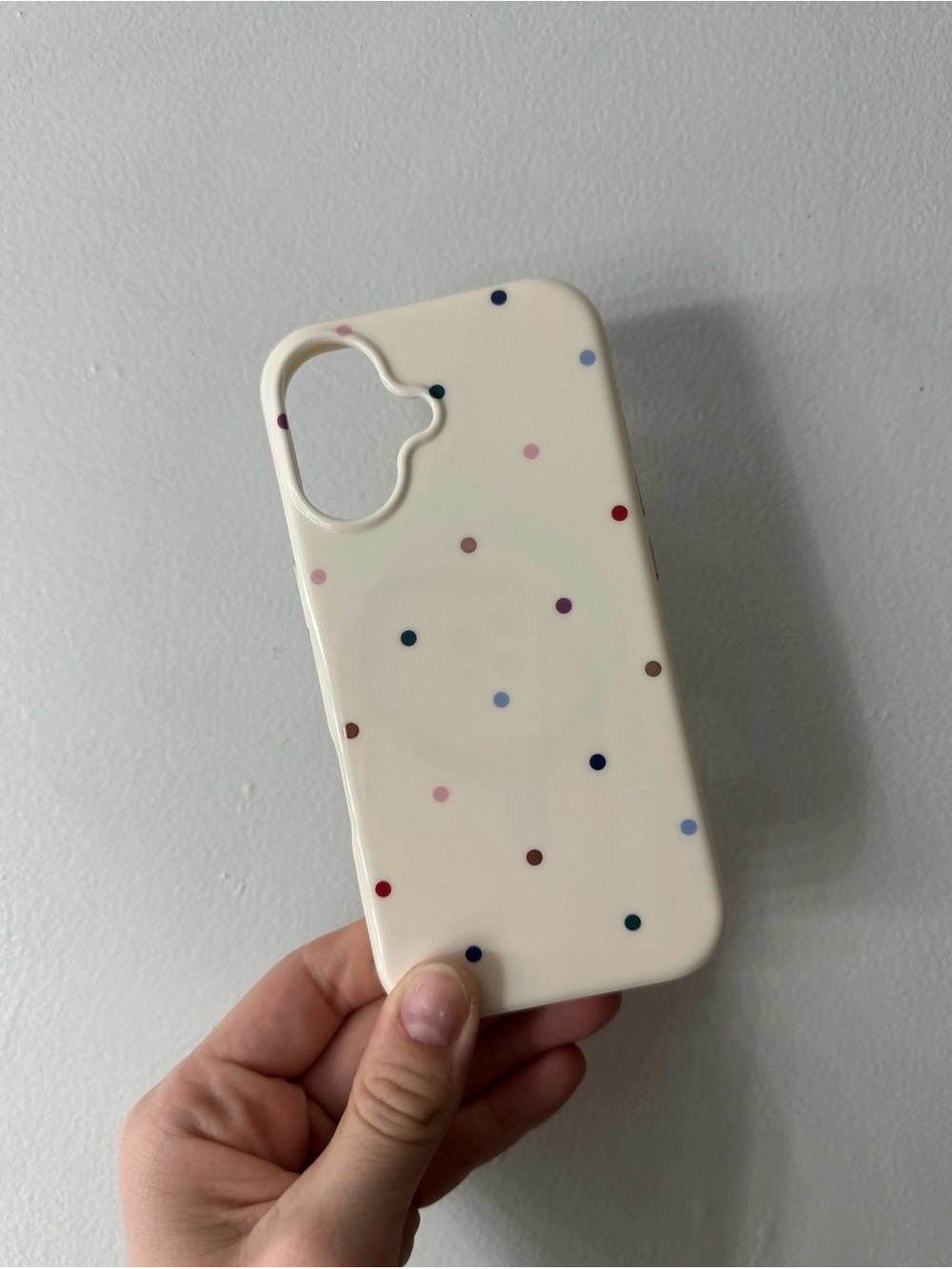 Brand New Polkadot MagSafe iPhone 17 Case (Ready To Ship)